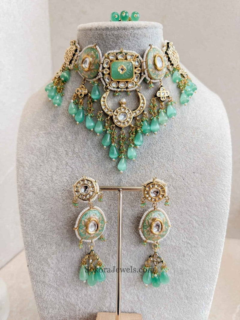 Heritage Statement Style Kundan Choker Set - SOKORA JEWELSHeritage Statement Style Kundan Choker Set