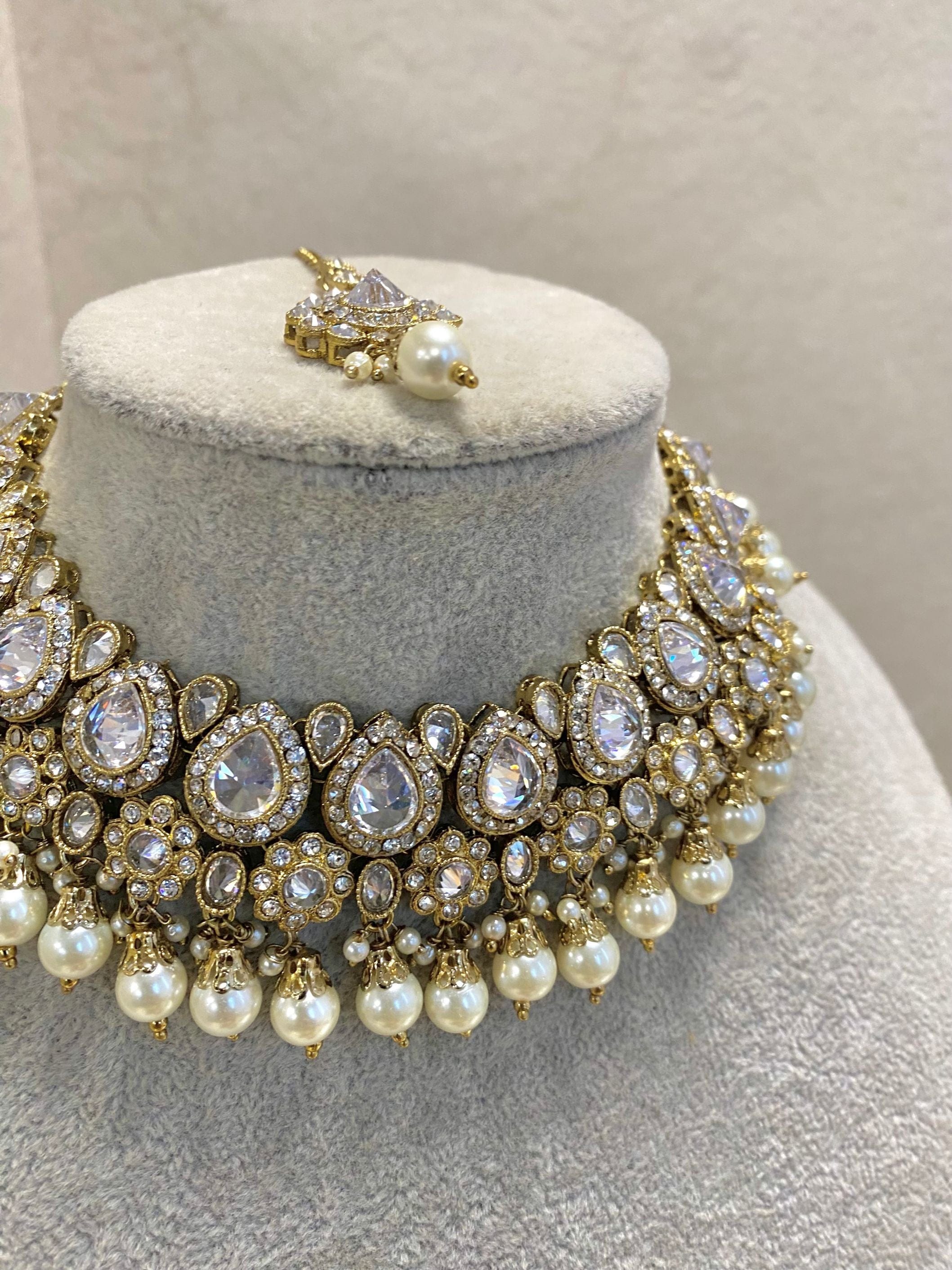 SLIGHTLY IMPERFECT: Antique Gold Necklace Set - Clear