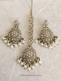 Jeevan Pearl Earrings & Tikka Set - SOKORA JEWELSJeevan Pearl Earrings & Tikka Set