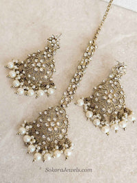 Jeevan Pearl Earrings & Tikka Set - SOKORA JEWELSJeevan Pearl Earrings & Tikka Set