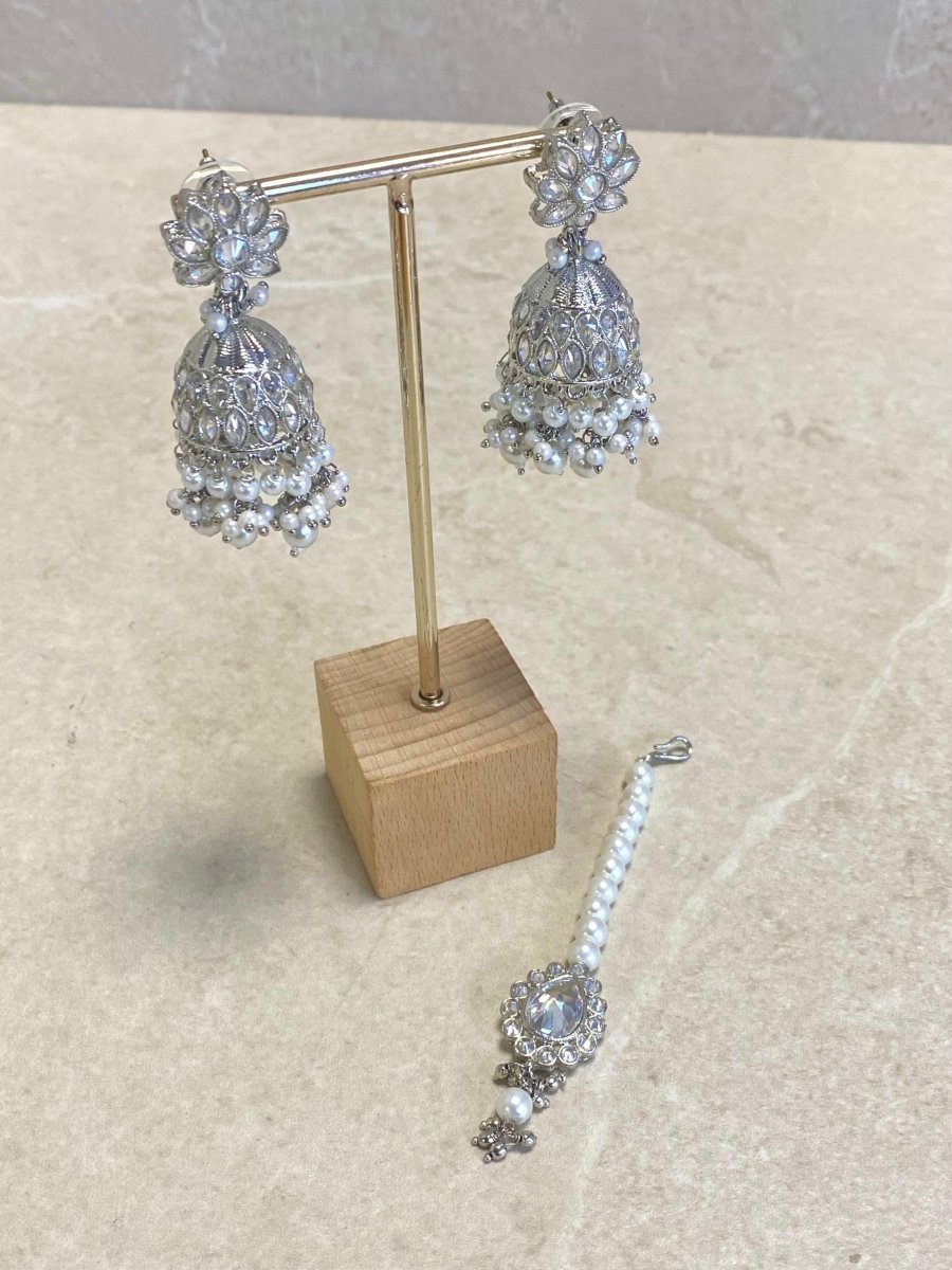 Jhumka Earring & Tikka set - Silver/Pearl - SOKORA JEWELSJhumka Earring & Tikka set - Silver/Pearl