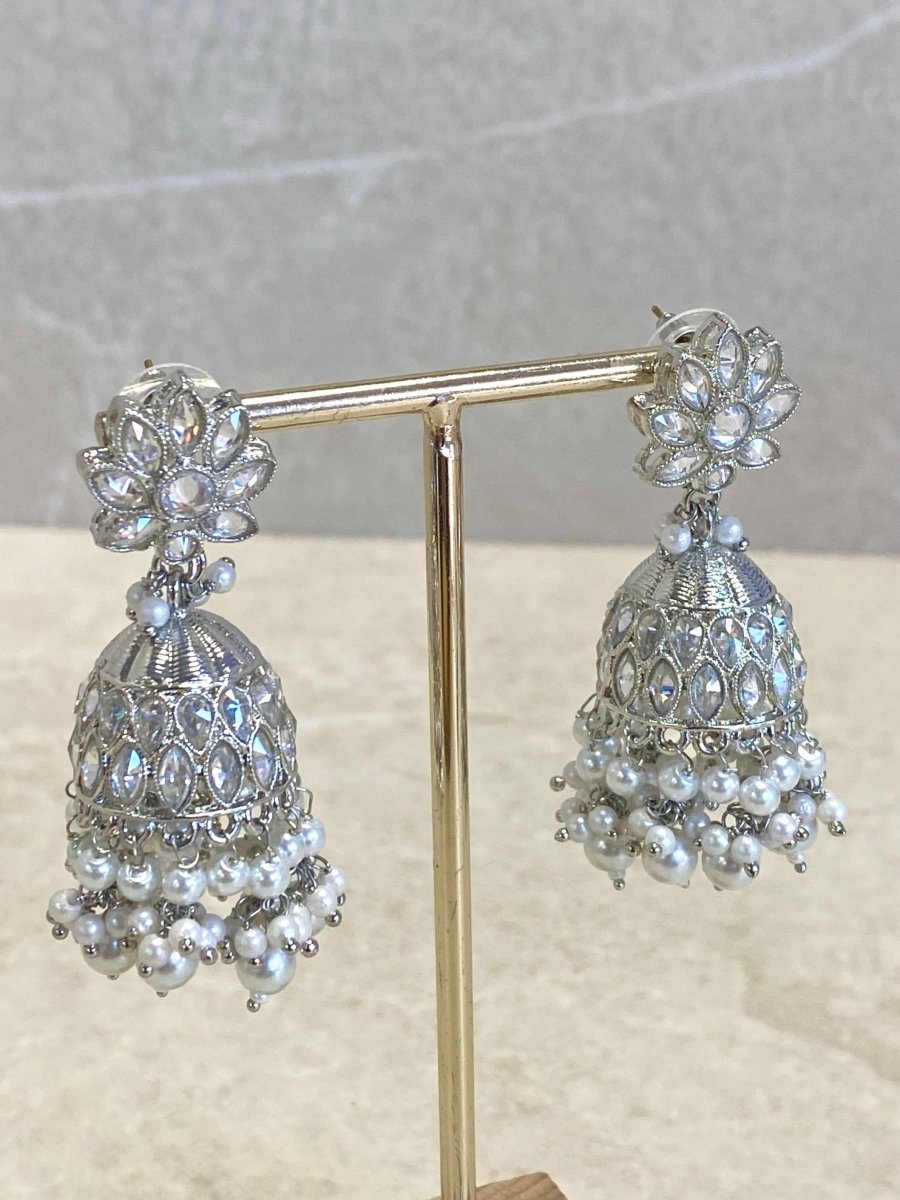 Jhumka Earring & Tikka set - Silver/Pearl - SOKORA JEWELSJhumka Earring & Tikka set - Silver/Pearl