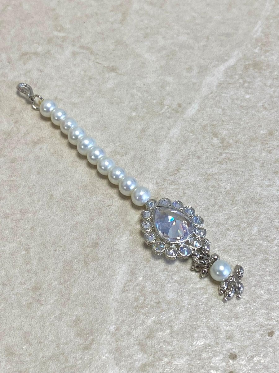 Jhumka Earring & Tikka set - Silver/Pearl - SOKORA JEWELSJhumka Earring & Tikka set - Silver/Pearl