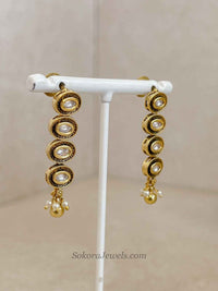 Jivi Small Kundan Necklace & Earring Set - SOKORA JEWELSJivi Small Kundan Necklace & Earring Set