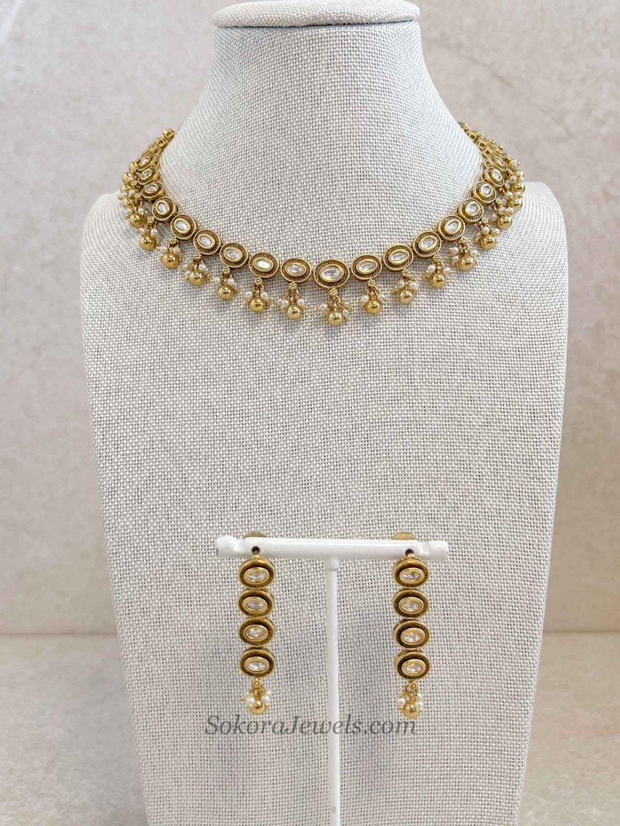 Jivi Small Kundan Necklace & Earring Set - SOKORA JEWELSJivi Small Kundan Necklace & Earring Set
