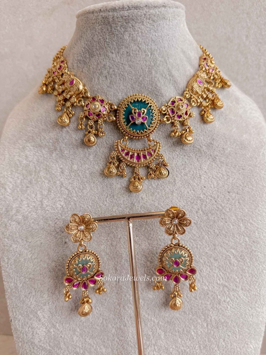 Kashmiri Light Green Kundan Necklace Set - SOKORA JEWELSKashmiri Light Green Kundan Necklace Set