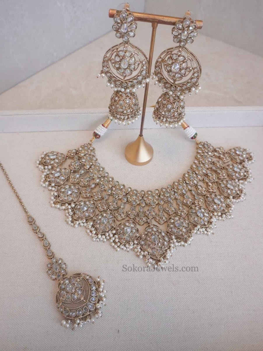 Kavita Bridal Necklace Set - SOKORA JEWELSKavita Bridal Necklace Set