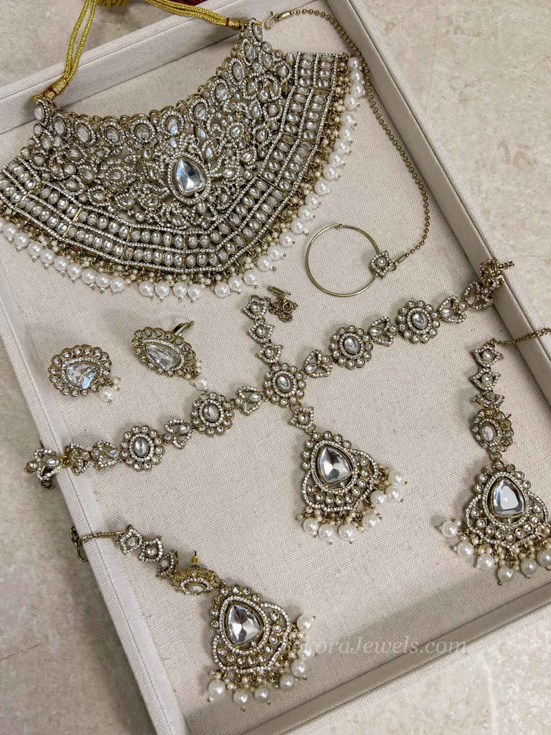 Kundan Bridal Choker set with Headband - SOKORA JEWELSKundan Bridal Choker set with Headband