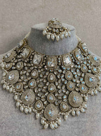 Kundan Bridal set - SOKORA JEWELSKundan Bridal set