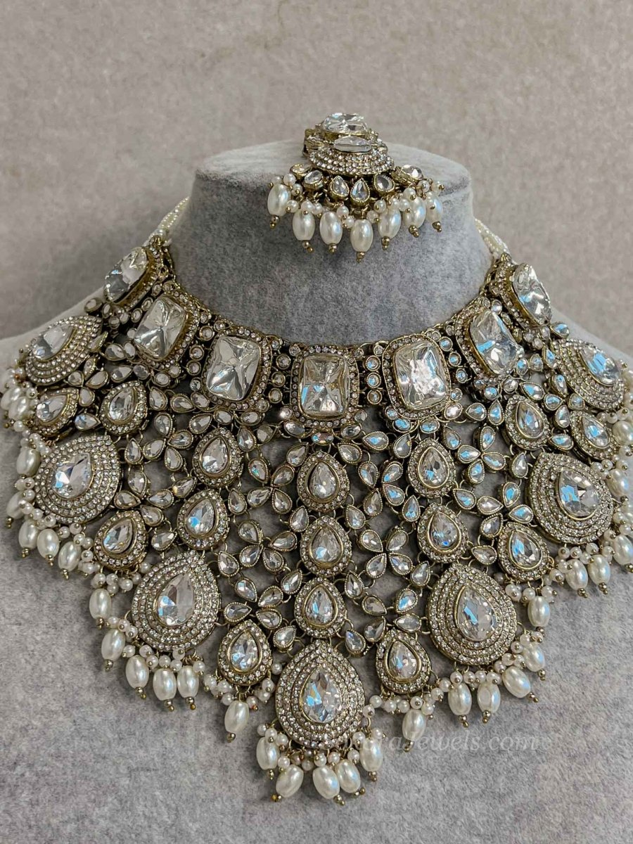 Kundan Bridal set - SOKORA JEWELSKundan Bridal set