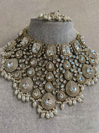 Kundan Bridal set - SOKORA JEWELSKundan Bridal set