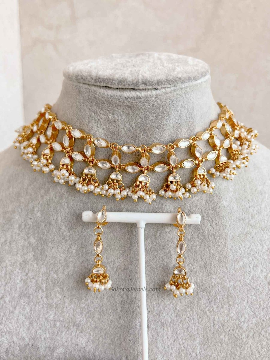 Kundan Choker and Earring set - SOKORA JEWELSKundan Choker and Earring set