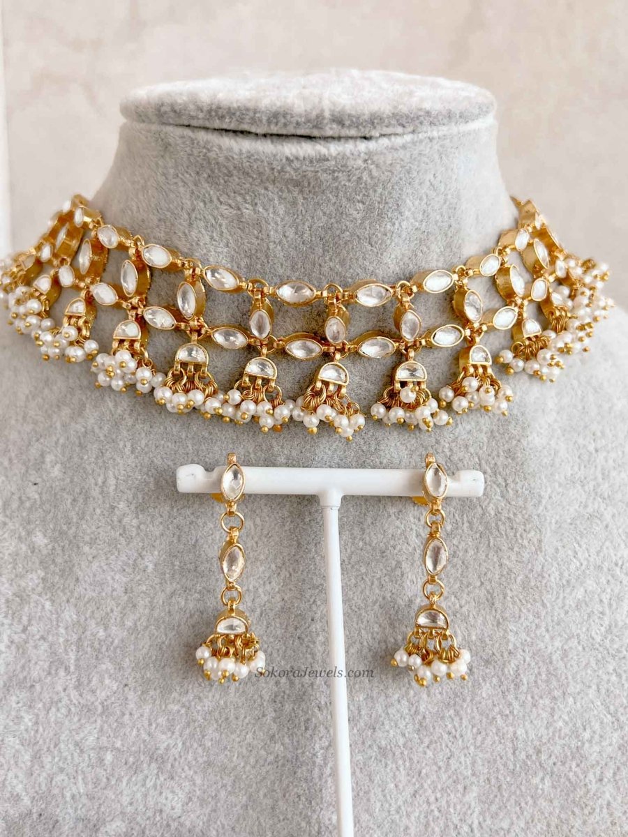 Kundan Choker and Earring set - SOKORA JEWELSKundan Choker and Earring set
