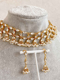 Kundan Choker and Earring set - SOKORA JEWELSKundan Choker and Earring set