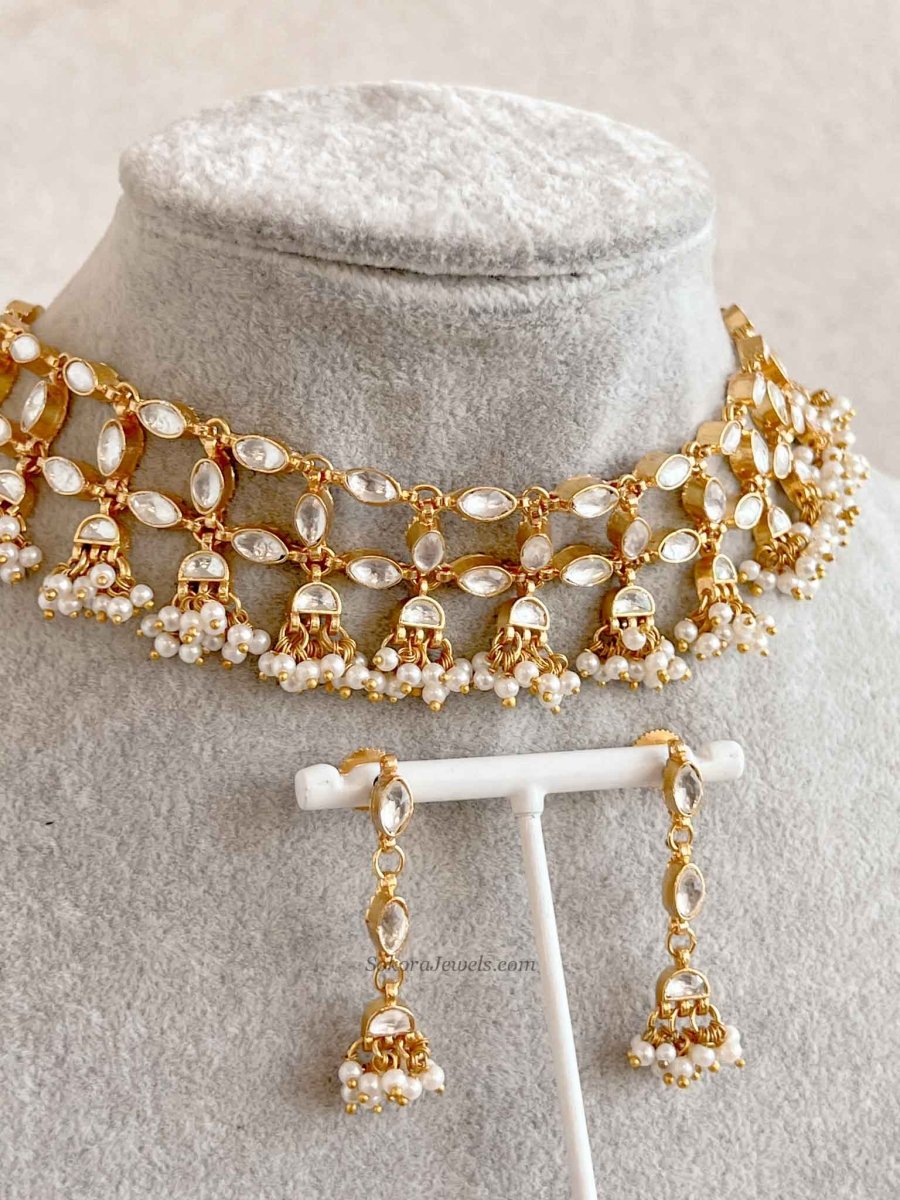 Kundan Choker and Earring set - SOKORA JEWELSKundan Choker and Earring set