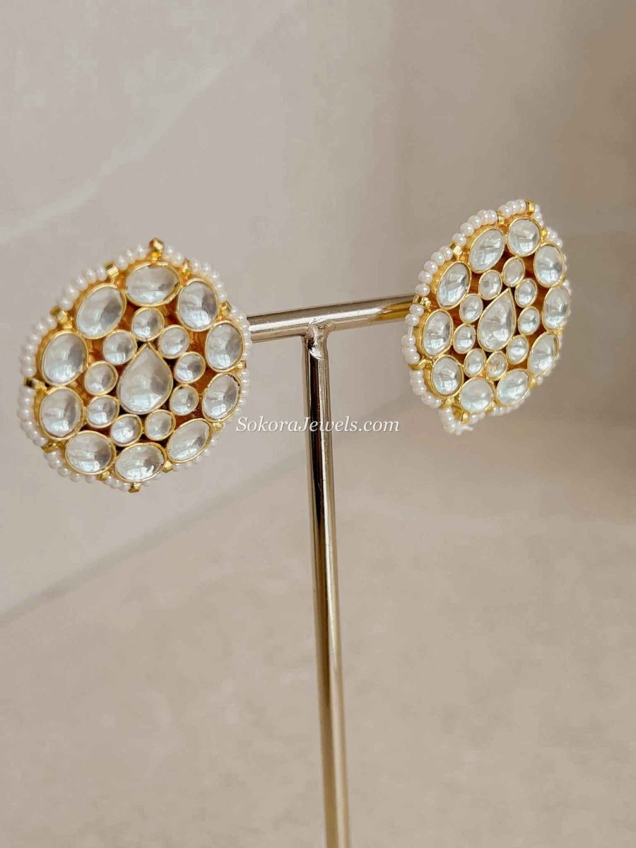 Kundan Choker with Stud Earrings - SOKORA JEWELSKundan Choker with Stud Earrings