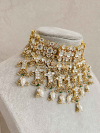 Kundan Choker with Stud Earrings - SOKORA JEWELSKundan Choker with Stud Earrings