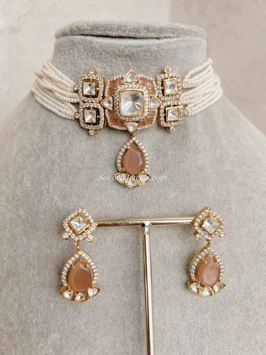 Kundan Peach Choker and Earring set - SOKORA JEWELSKundan Peach Choker and Earring set
