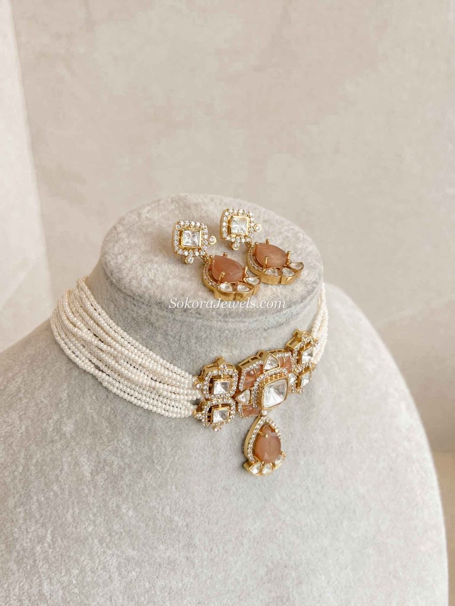Kundan Peach Choker and Earring set - SOKORA JEWELSKundan Peach Choker and Earring set
