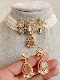 Kundan Peach Choker and Earring set - SOKORA JEWELSKundan Peach Choker and Earring set