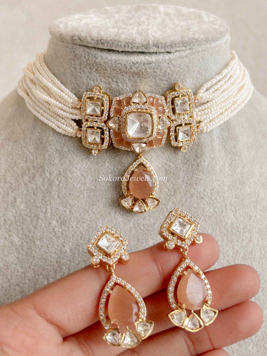 Kundan Peach Choker and Earring set - SOKORA JEWELSKundan Peach Choker and Earring set