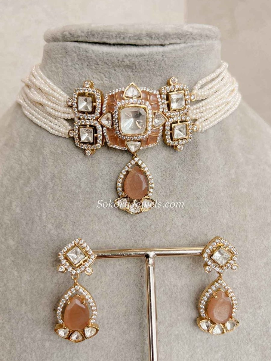 Kundan Peach Choker and Earring set - SOKORA JEWELSKundan Peach Choker and Earring set