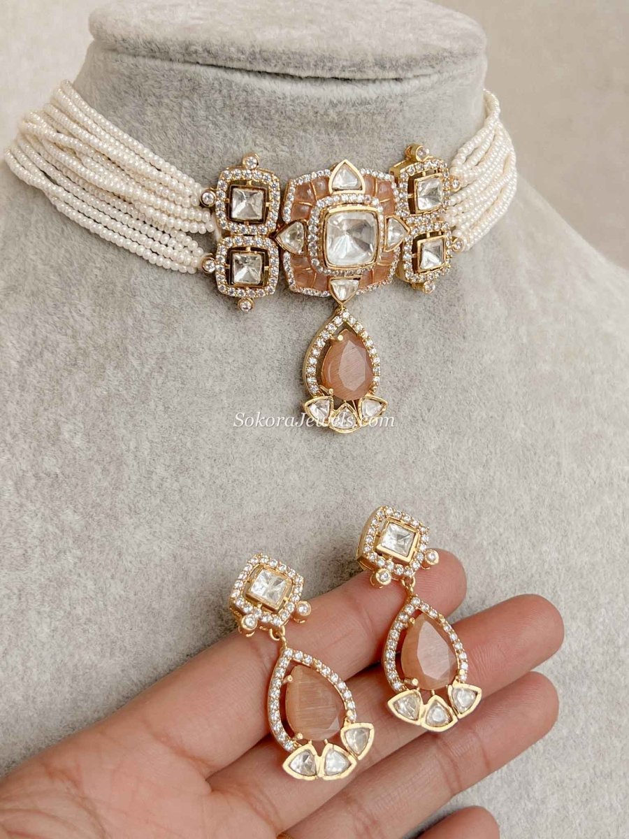 Kundan Peach Choker and Earring set - SOKORA JEWELSKundan Peach Choker and Earring set