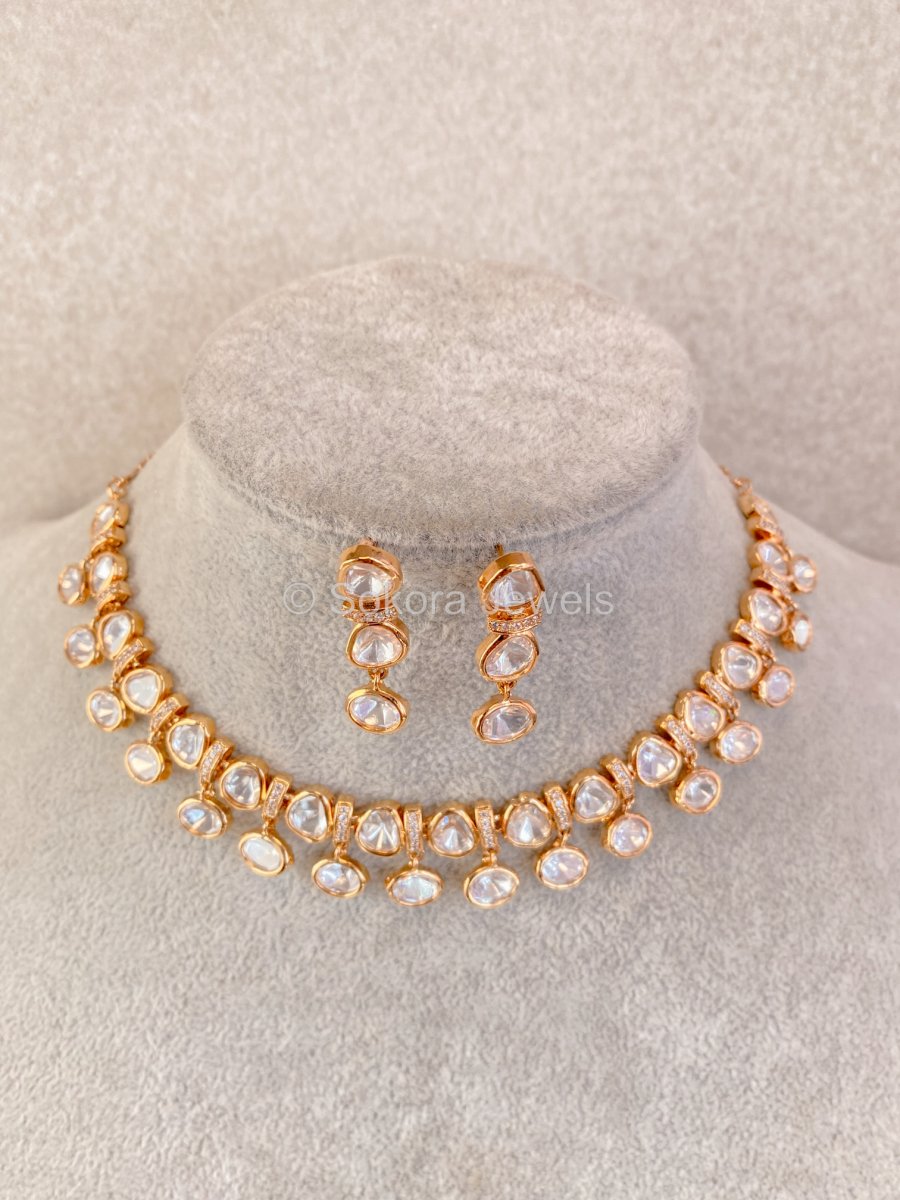 Liana Simple Kundan Set - SOKORA JEWELSLiana Simple Kundan SetNECKLACE SETS