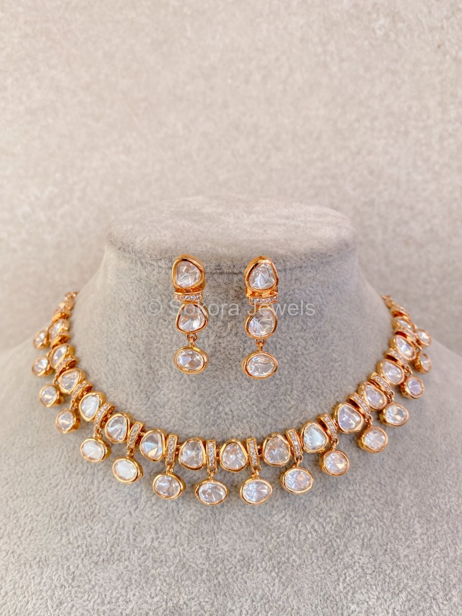 Liana Simple Kundan Set - SOKORA JEWELSLiana Simple Kundan SetNECKLACE SETS