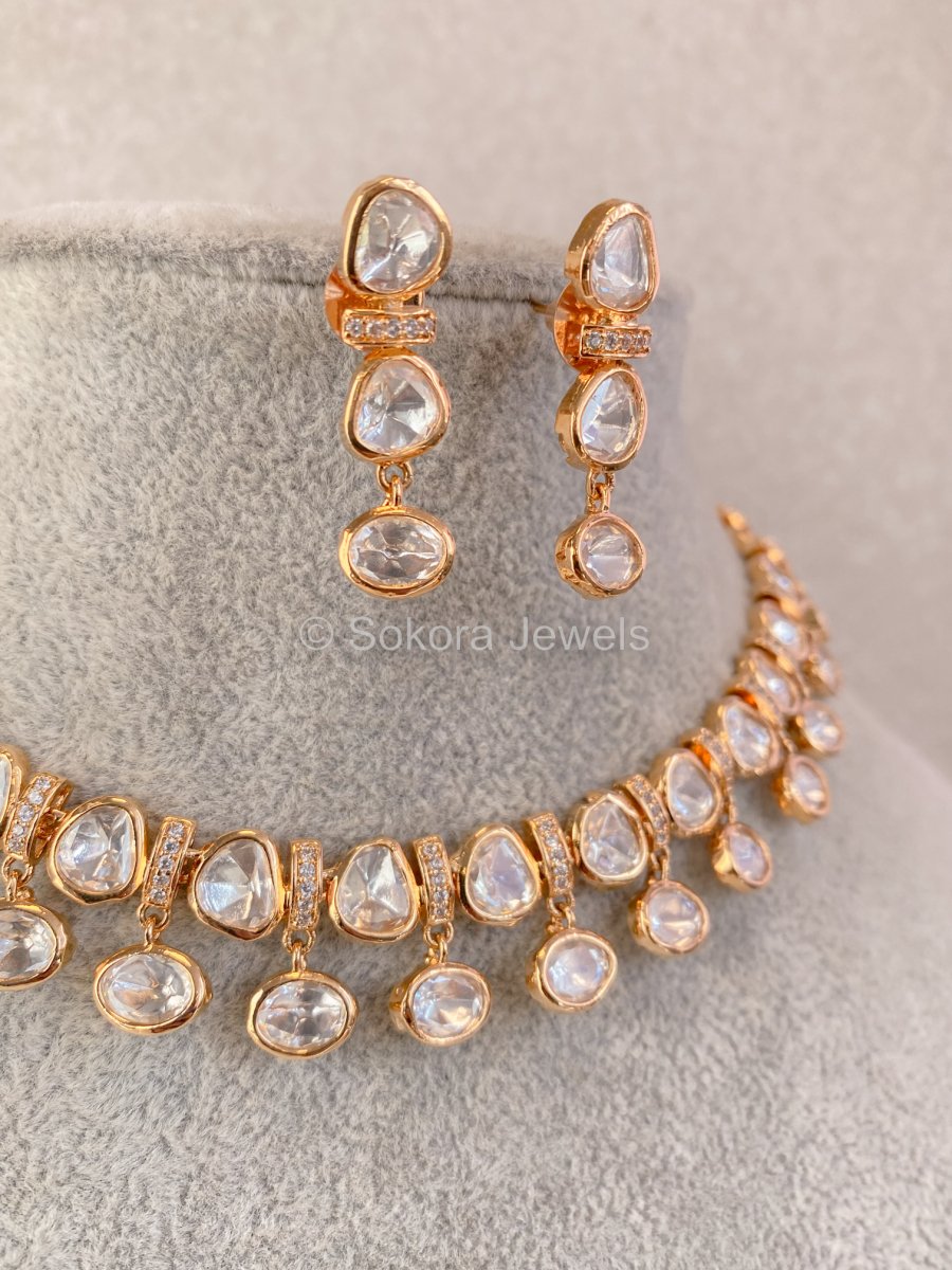 Liana Simple Kundan Set - SOKORA JEWELSLiana Simple Kundan SetNECKLACE SETS