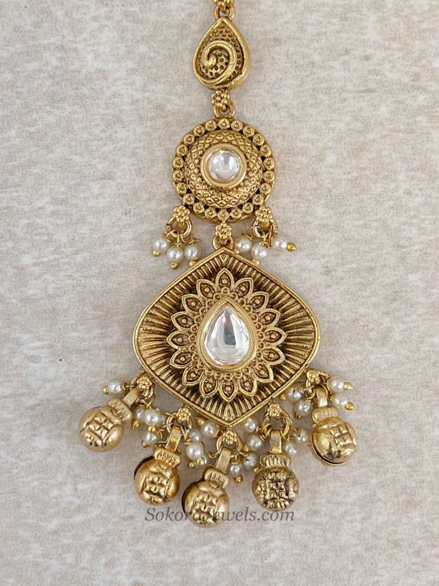 Luxury Kundan Drop Gold Ball Tikka - SOKORA JEWELSLuxury Kundan Drop Gold Ball Tikka