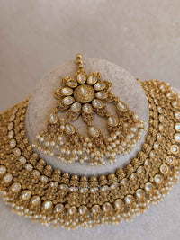 Malar Large Kundan Bridal Choker Set - Gold - SOKORA JEWELSMalar Large Kundan Bridal Choker Set - Gold