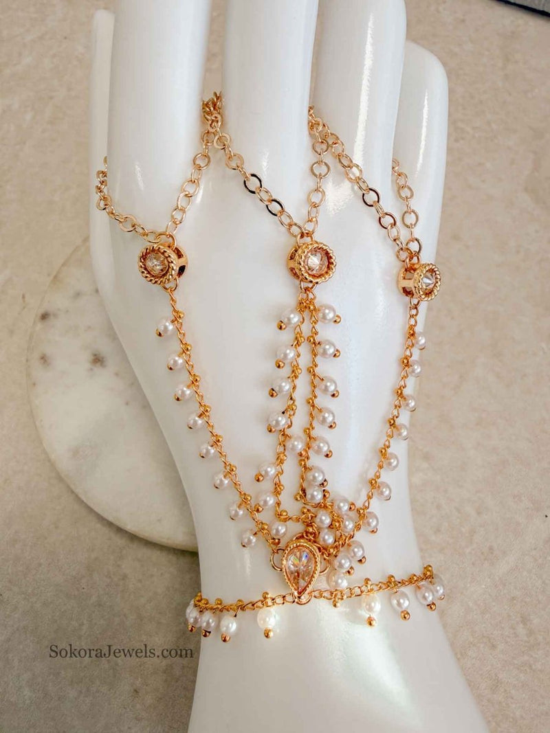 Manal Fancy 3 Finger Hand Harness - SOKORA JEWELSManal Fancy 3 Finger Hand Harness