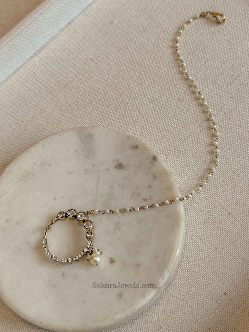 Medium Antique Gold & Kundan Nose Ring - Slide type - SOKORA JEWELSMedium Antique Gold & Kundan Nose Ring - Slide type