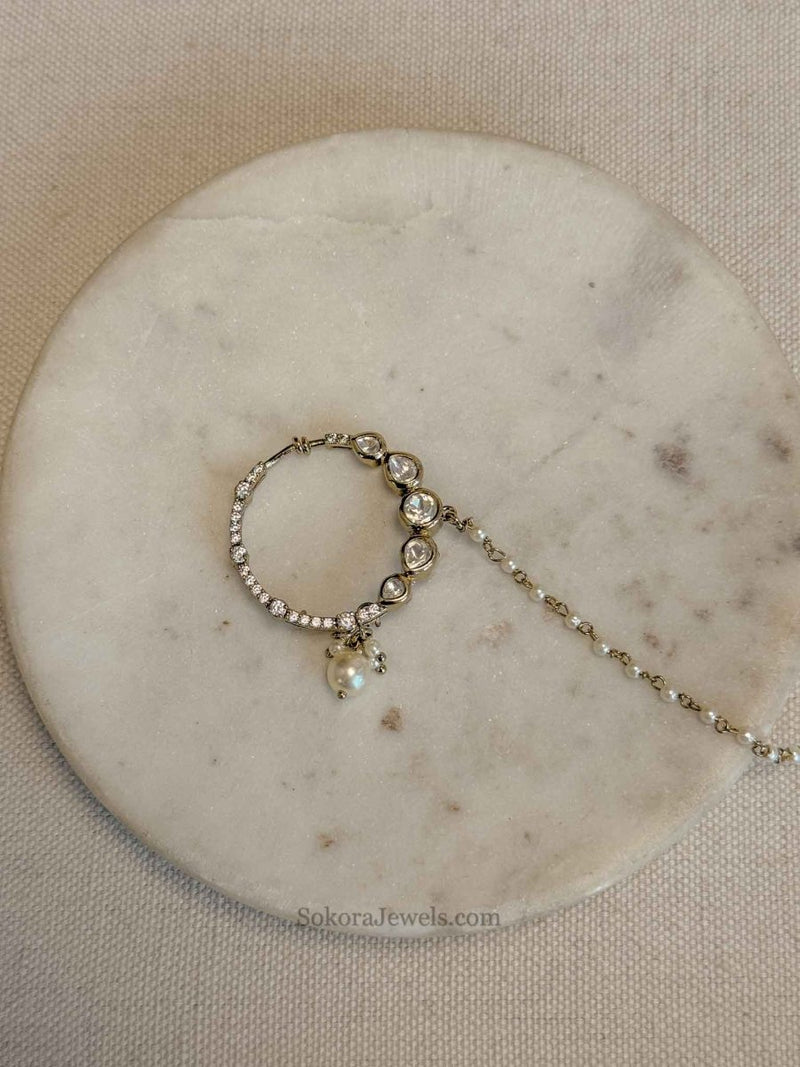 Medium Antique Gold & Kundan Nose Ring - Slide type - SOKORA JEWELSMedium Antique Gold & Kundan Nose Ring - Slide type