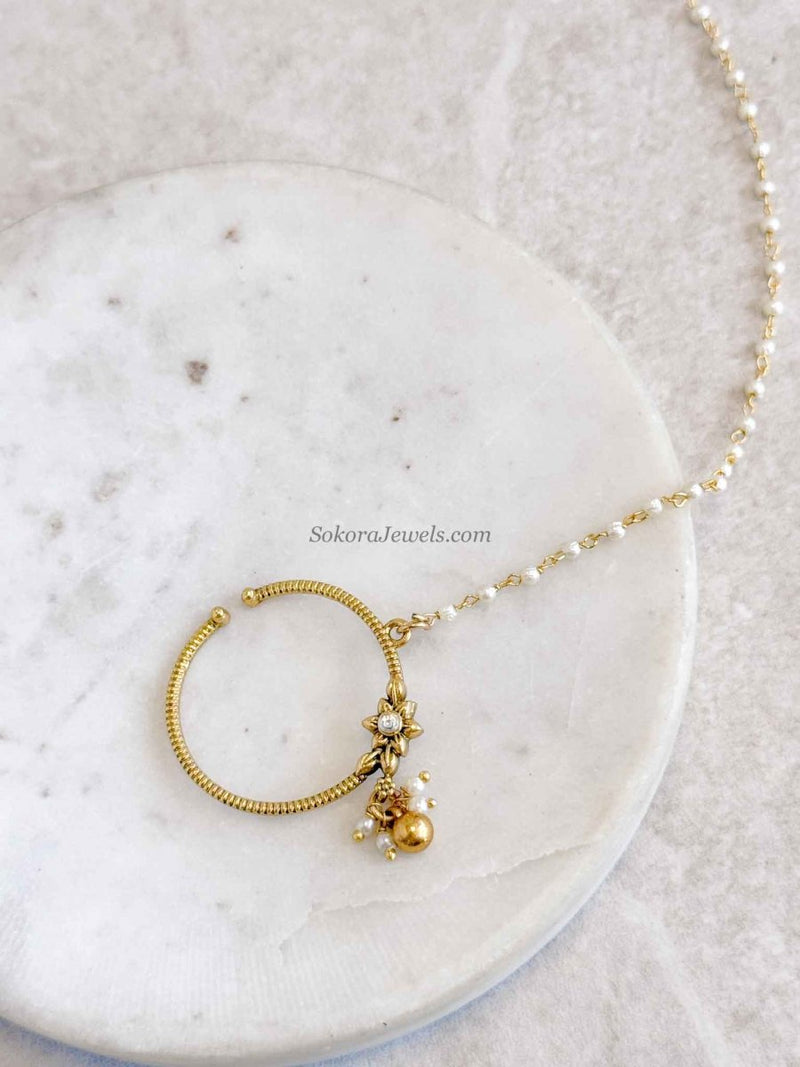 Medium Bridal Nath with Kundan Detail - SOKORA JEWELSMedium Bridal Nath with Kundan Detail
