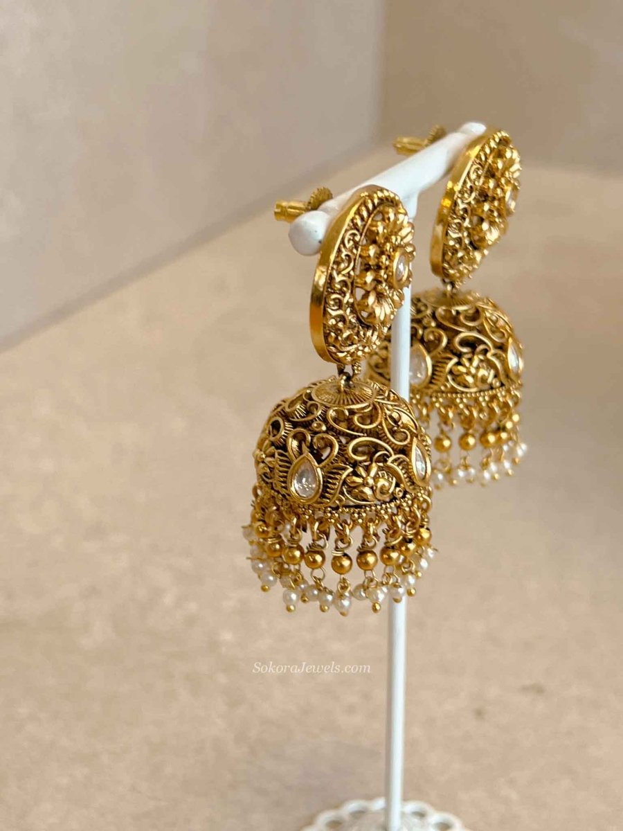 Medium Gold plated Kundan Jhumka Earrings - SOKORA JEWELSMedium Gold plated Kundan Jhumka Earrings