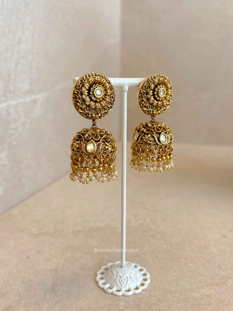 Medium Gold plated Kundan Jhumka Earrings - SOKORA JEWELSMedium Gold plated Kundan Jhumka Earrings