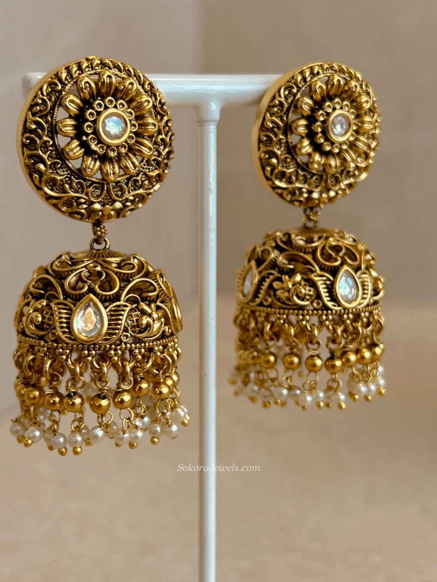 Medium Gold plated Kundan Jhumka Earrings - SOKORA JEWELSMedium Gold plated Kundan Jhumka Earrings