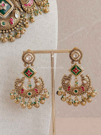 Mehak Emerald & Bird Motif Heritage Choker Set – Kundan & Ruby - SOKORA JEWELSMehak Emerald & Bird Motif Heritage Choker Set – Kundan & Ruby