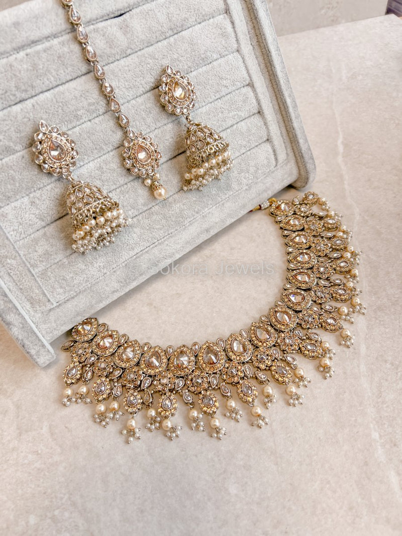 Mehnaaz Necklace Set - Golden - SOKORA JEWELSMehnaaz Necklace Set - Golden