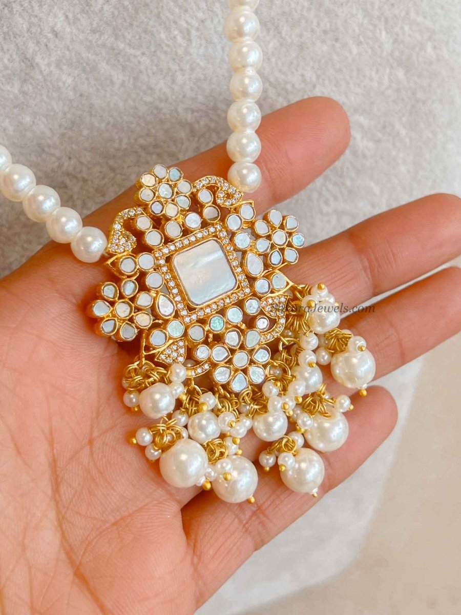 Midi Mother of Pearl Pendant Necklace - SOKORA JEWELSMidi Mother of Pearl Pendant Necklace