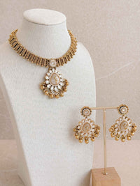 Mother of Pearl Heritage Kundan Choker Set - SOKORA JEWELSMother of Pearl Heritage Kundan Choker Set