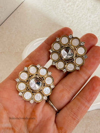 Mother of Pearl Stud Earrings - SOKORA JEWELSMother of Pearl Stud Earrings