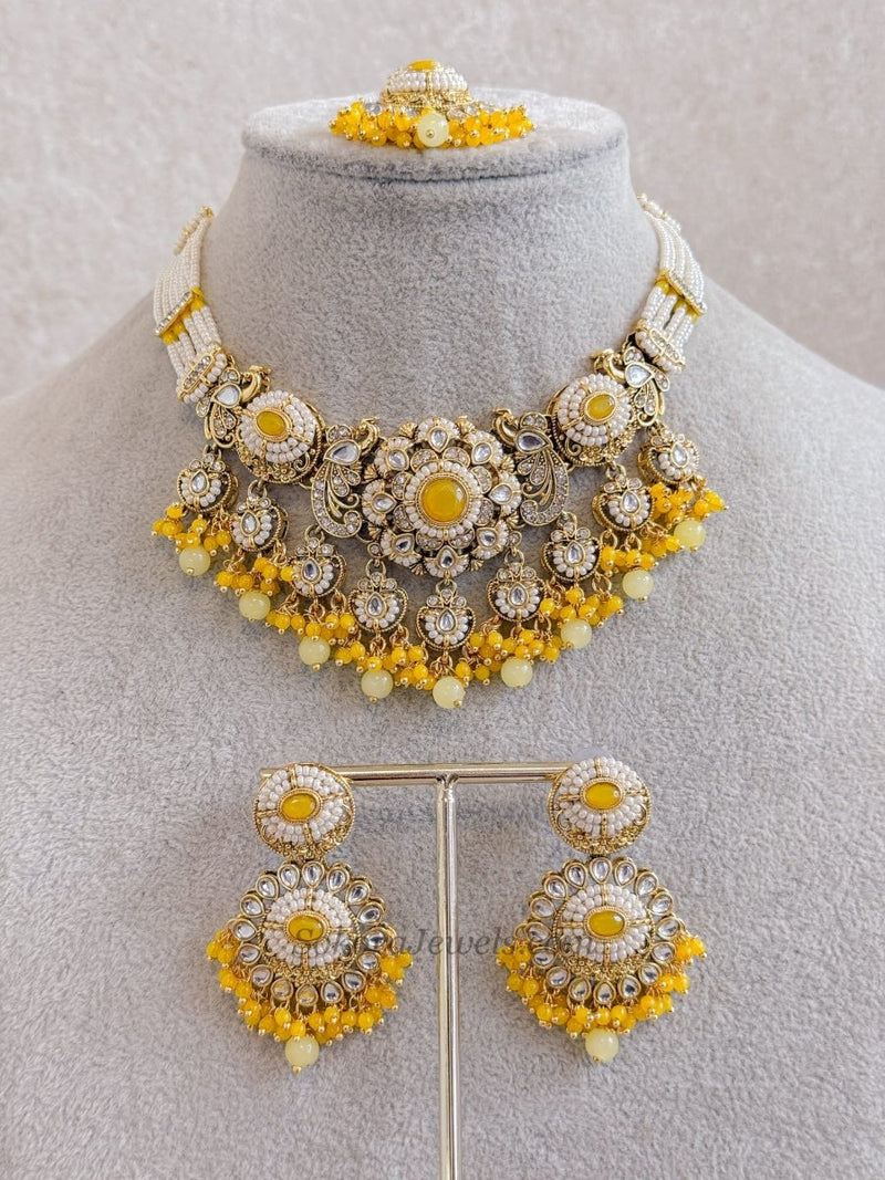 Narinder Faux Kundan Choker Set - SOKORA JEWELSNarinder Faux Kundan Choker SetNECKLACE SETS