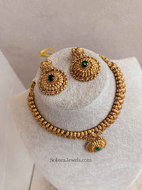 Nura Gold Pendant set - SOKORA JEWELSNura Gold Pendant setNECKLACE SETS