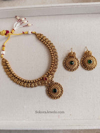 Nura Gold Pendant set - SOKORA JEWELSNura Gold Pendant setNECKLACE SETS