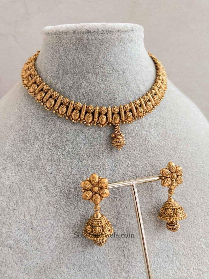 Nura Small Gold set with Jhumk Earrings - SOKORA JEWELSNura Small Gold set with Jhumk EarringsNECKLACE SETS