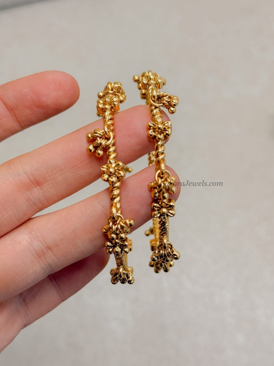 Pair of Heavy Gold Daisy Design Ghungroo Bangles - SOKORA JEWELSPair of Heavy Gold Daisy Design Ghungroo BanglesBANGLES