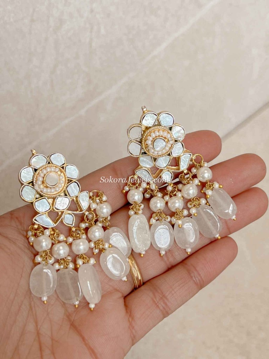 Pale Mint Mother of Pearl Earrings - SOKORA JEWELSPale Mint Mother of Pearl Earrings